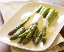Creme fraiche with asparagus